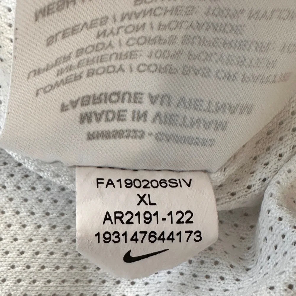 Nike Men's Navy and Cream Windbreaker Jacket Size XL - Picture 9 of 11